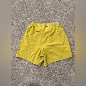 Lululemon Men’s Neon Yellow/Green Reflective Surge Running Shorts Size Small